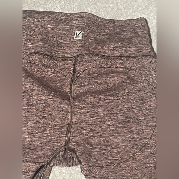 BUFFBUNNY rose gold goddess leggings size XS very good preowned condition - Picture 3 of 12